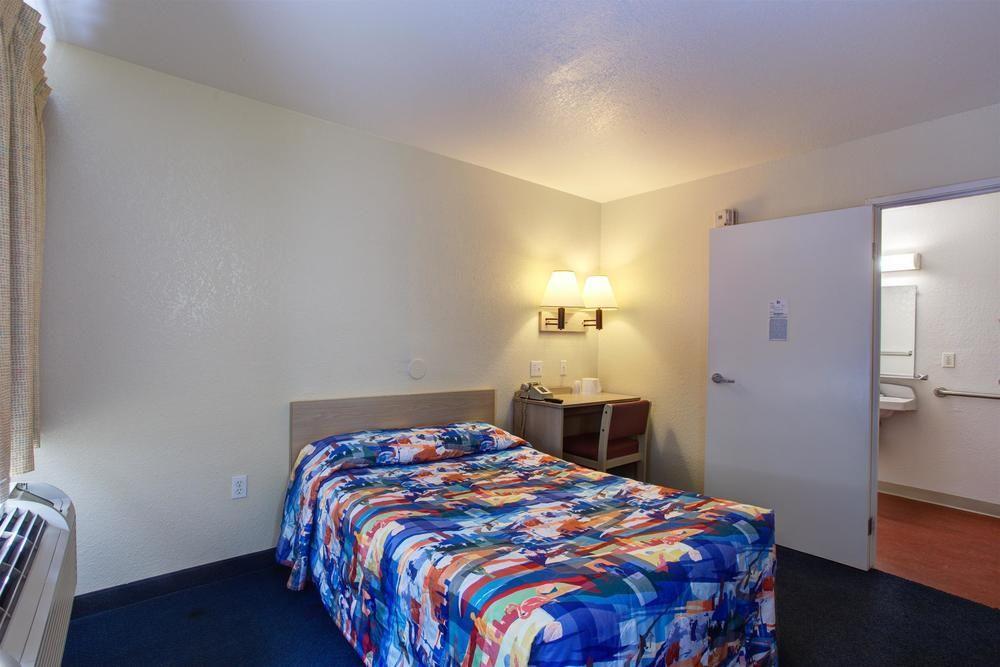 Motel 6-Kelso, WA - Mt. St. Helens Eksteriør billede