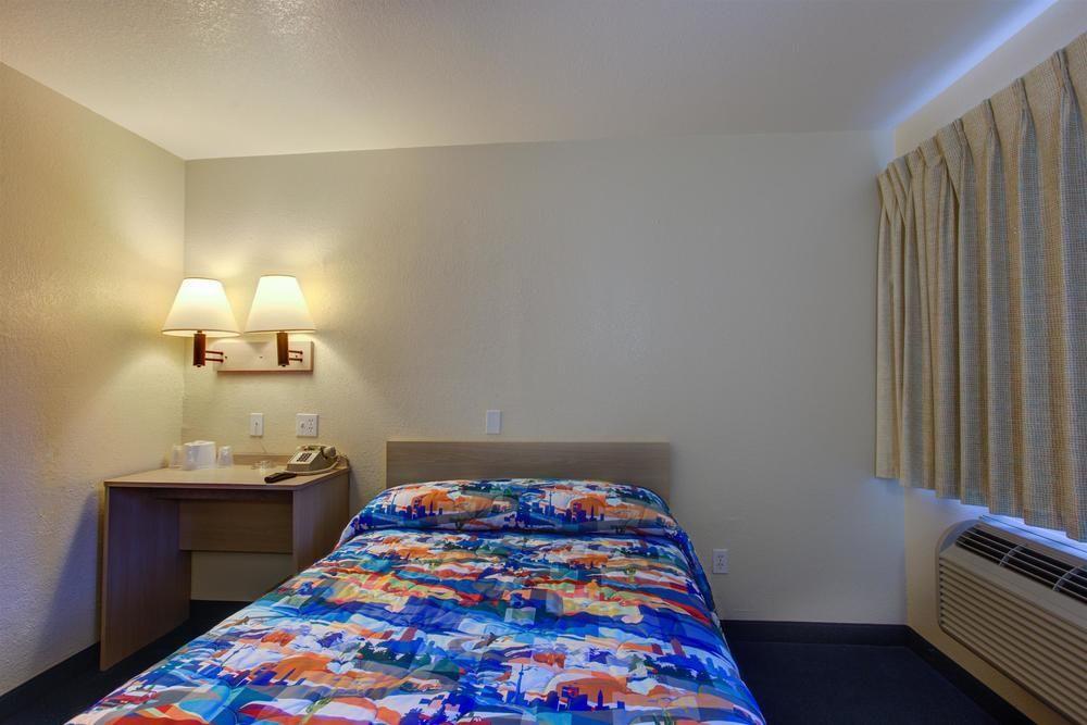 Motel 6-Kelso, WA - Mt. St. Helens Eksteriør billede