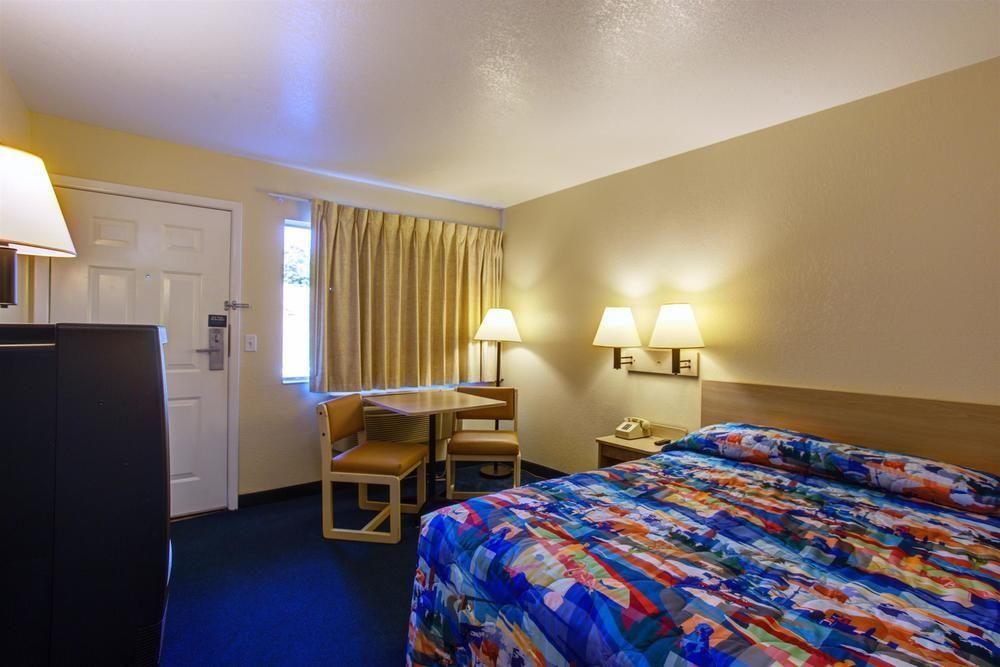 Motel 6-Kelso, WA - Mt. St. Helens Eksteriør billede