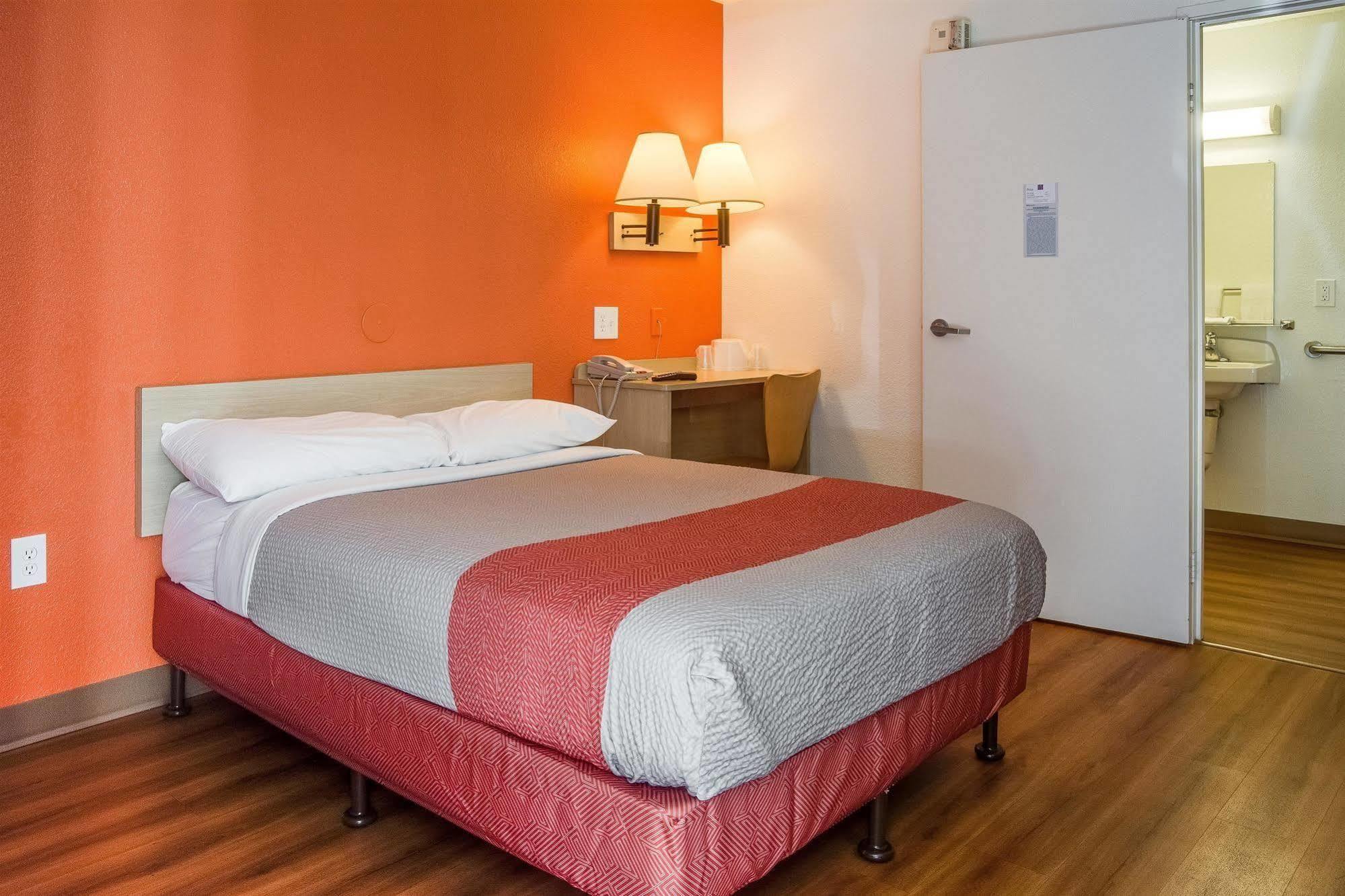 Motel 6-Kelso, WA - Mt. St. Helens Eksteriør billede